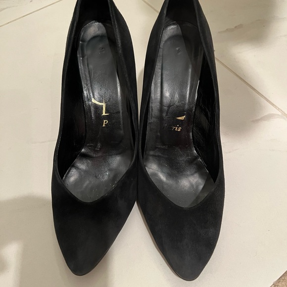 YSL Paris vintage black suede pumps. These heels are 3.5” hi. Yve Saint Laurent - Picture 2 of 10